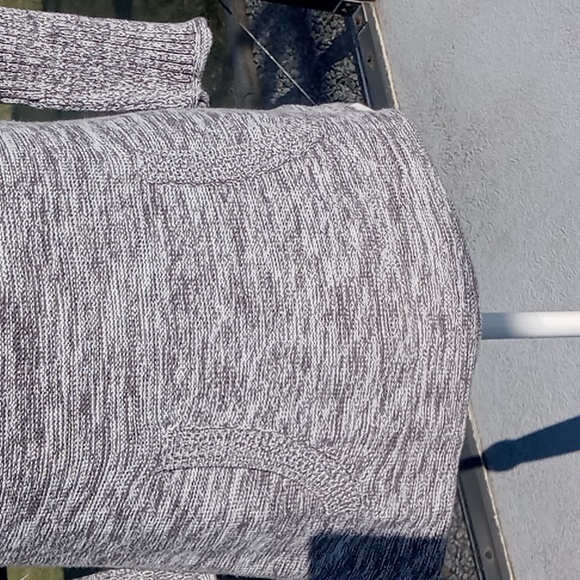 Roxy Juniors Gray Hooded Pullover Sweater Size Large - Picture 2 of 12